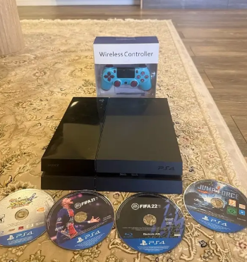 Playstation 4 1tb + New Controller + 4 Cd